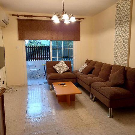 2 Bedroom Apartment Near Finikoudes Larnaka Exterior foto