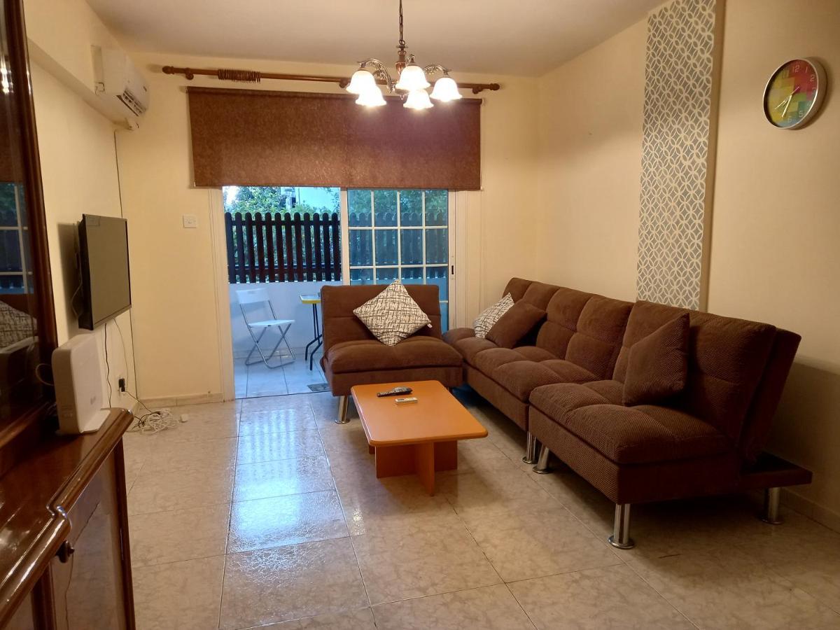 2 Bedroom Apartment Near Finikoudes Larnaka Exterior foto